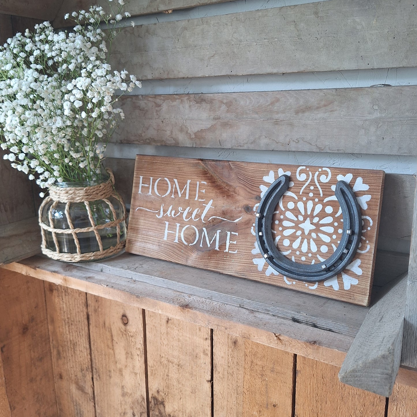 Home Sweet Home | Welcome Rustic Horseshoe Wall Plaque