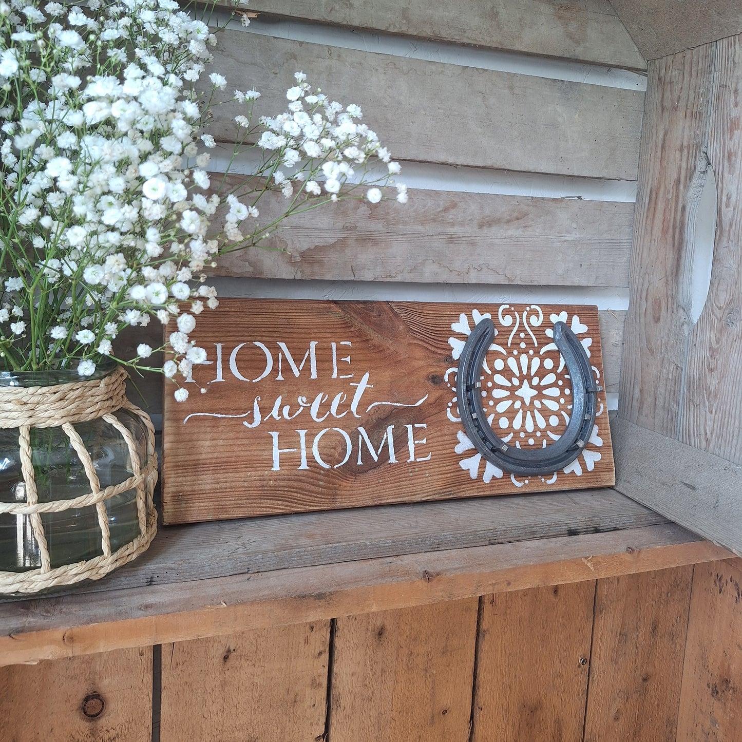 Home Sweet Home | Welcome Rustic Horseshoe Wall Plaque